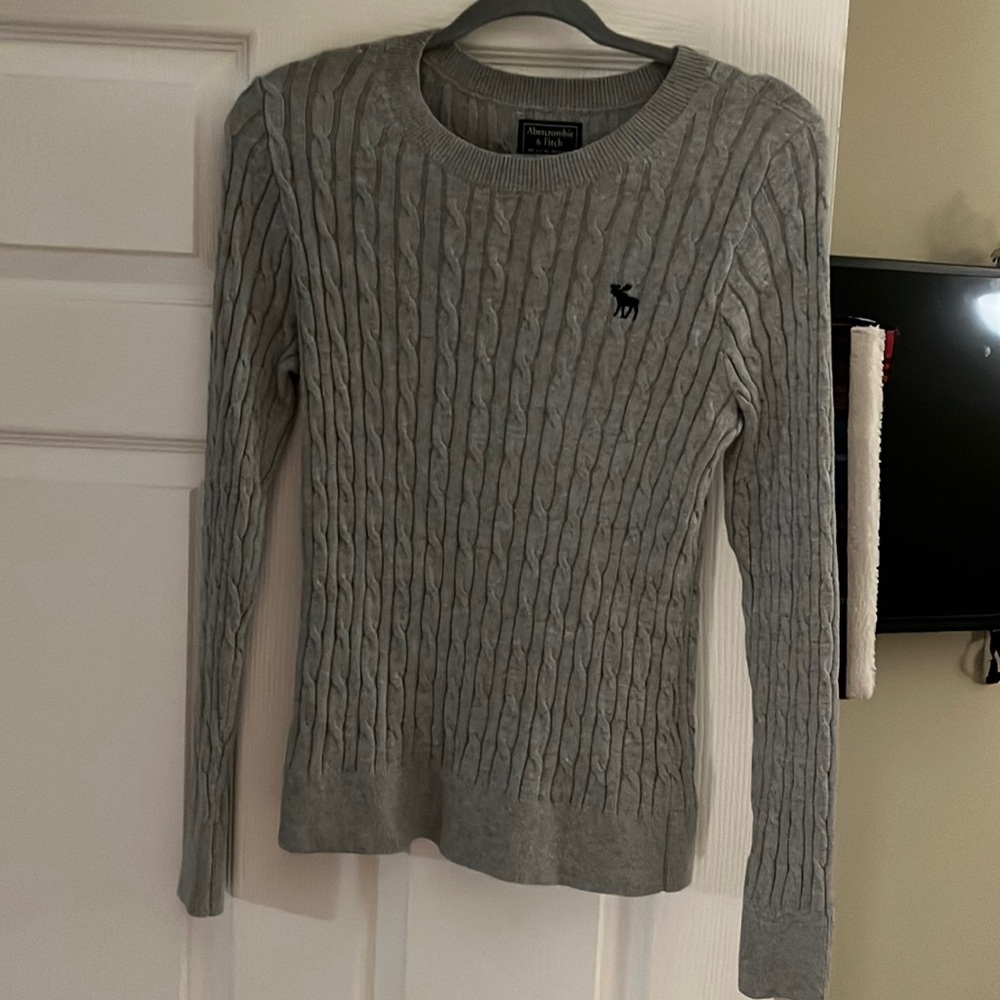 Grey Cable Knit Abercrombie Sweater